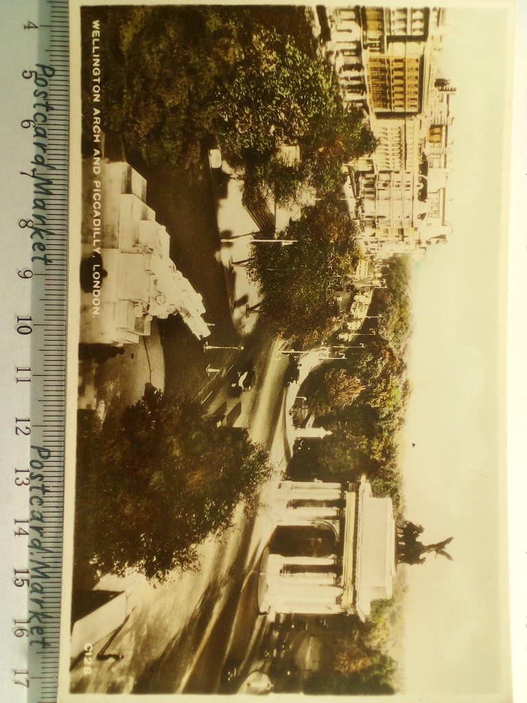 /UK/UK_place_19xx_LONDON. WELLINGTON ARCH AND PICCADILLY.jpg